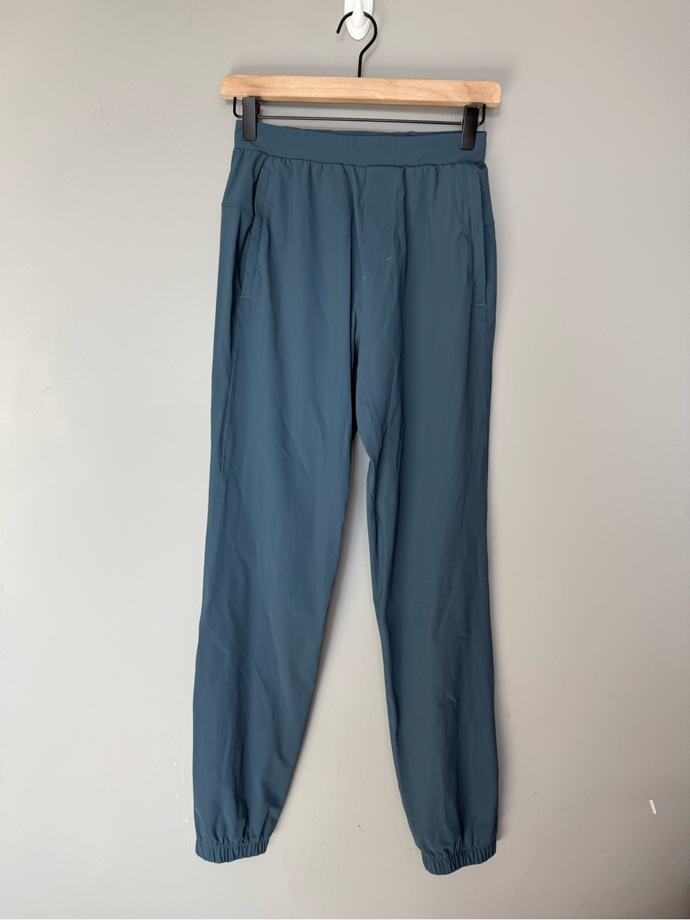 Lululemon men’s surge joggers size XS athletic running